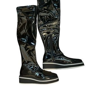 Never worn Gianni Bini Marfisia platform over the knee boots